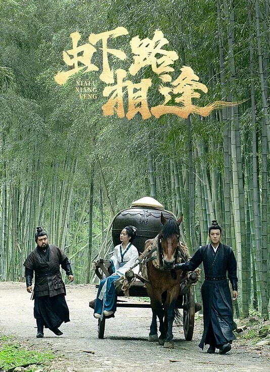 游客寻花搞熟女技师按摩师摸摸搞搞扒下内裤吸奶扣穴扶着按摩床后入 - 速度贼快